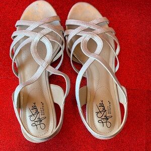 Women’s Sandals 8W